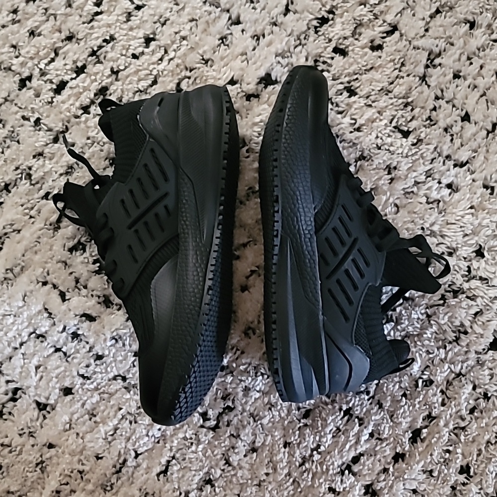 Non slip work shoe